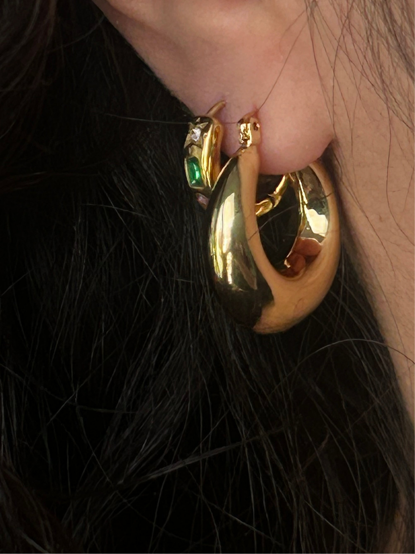 Mirabel Hoops